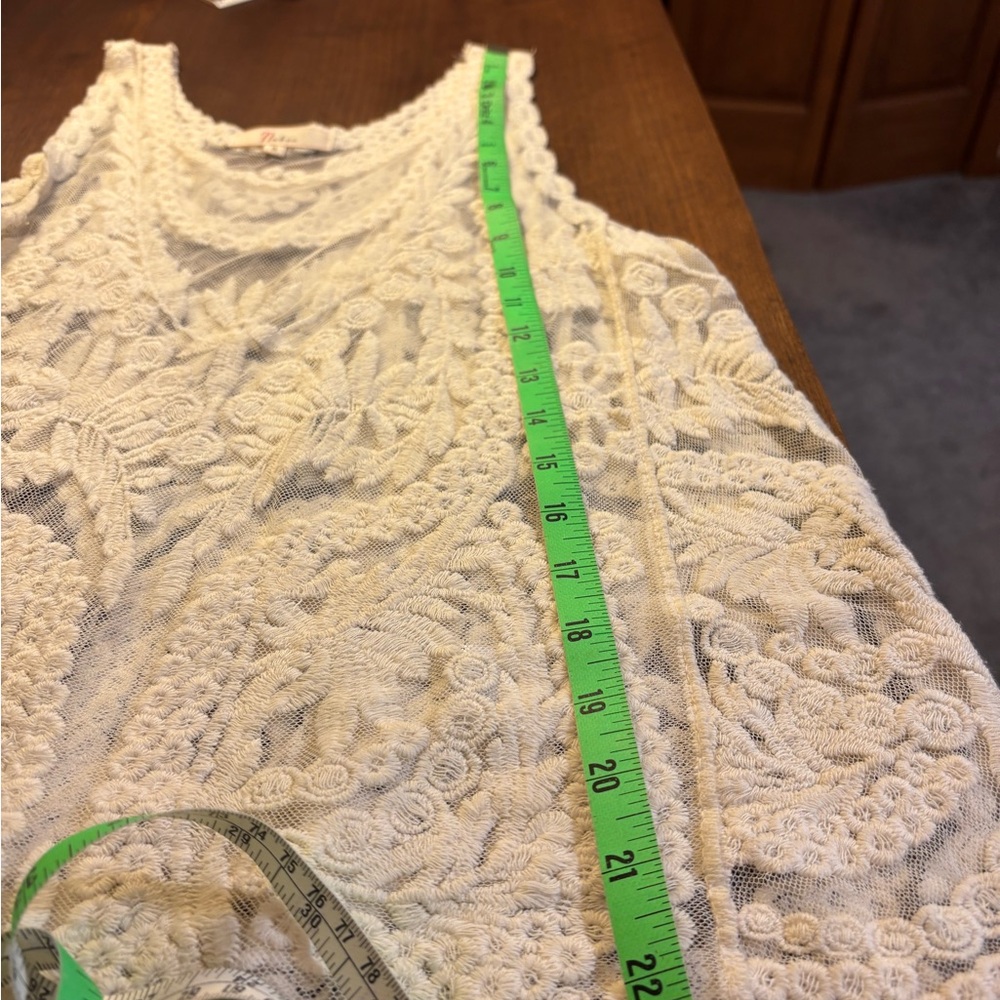 Ivory Lace Tank Top - Picture 5 of 6